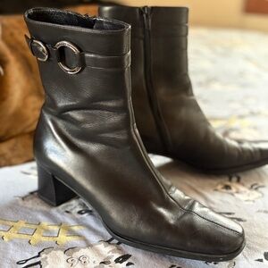 VINTAGE COACH ankle boots